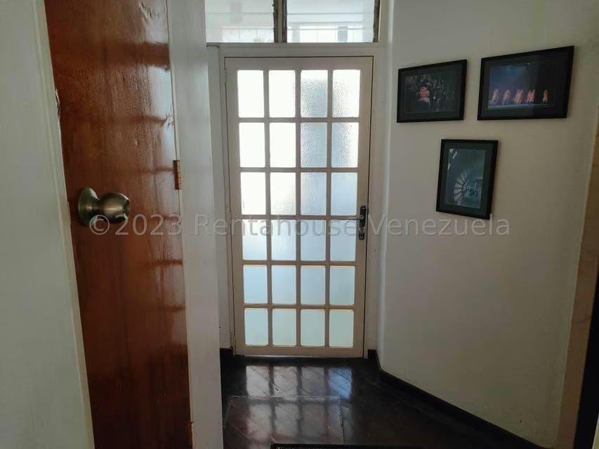 Casa (Multipes Niveles) en Venta en Cumbres de Curumo, Distrito Metropolitano - 30