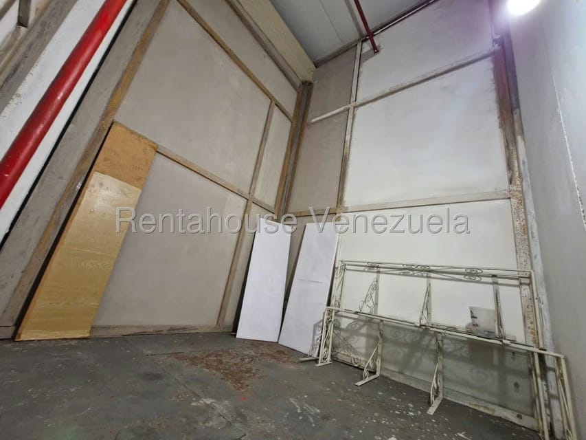 Comercial (Local Comercial) en Venta en Avenida Bolivar, Aragua - 14