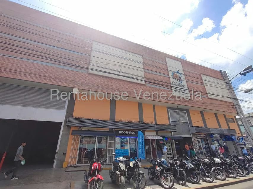 Comercial (Local Comercial) en Venta en Avenida Bolivar, Aragua - 17