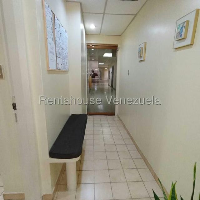 Comercial (Consultorio Medico) en Alquiler en Santa Paula, Distrito Metropolitano - 2