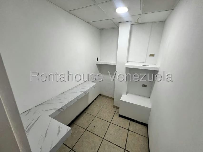 Comercial (Oficina) en Venta en Avenida Mariño, Aragua - 12