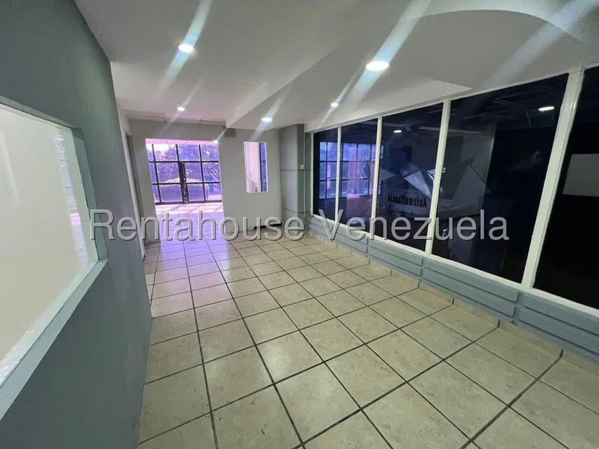 Comercial (Oficina) en Venta en Avenida Mariño, Aragua - 5