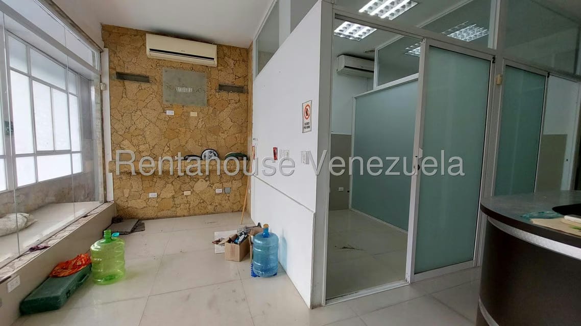 Comercial (Local Comercial) en Alquiler en Los Chaguaramos, Distrito Metropolitano - 7