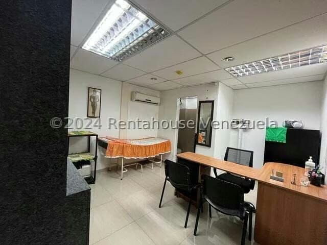Comercial (Local Comercial) en Venta en Avenida Fuerzas Aereas, Aragua - 2