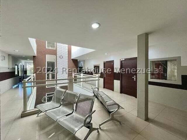 Comercial (Local Comercial) en Venta en Avenida Fuerzas Aereas, Aragua - 14
