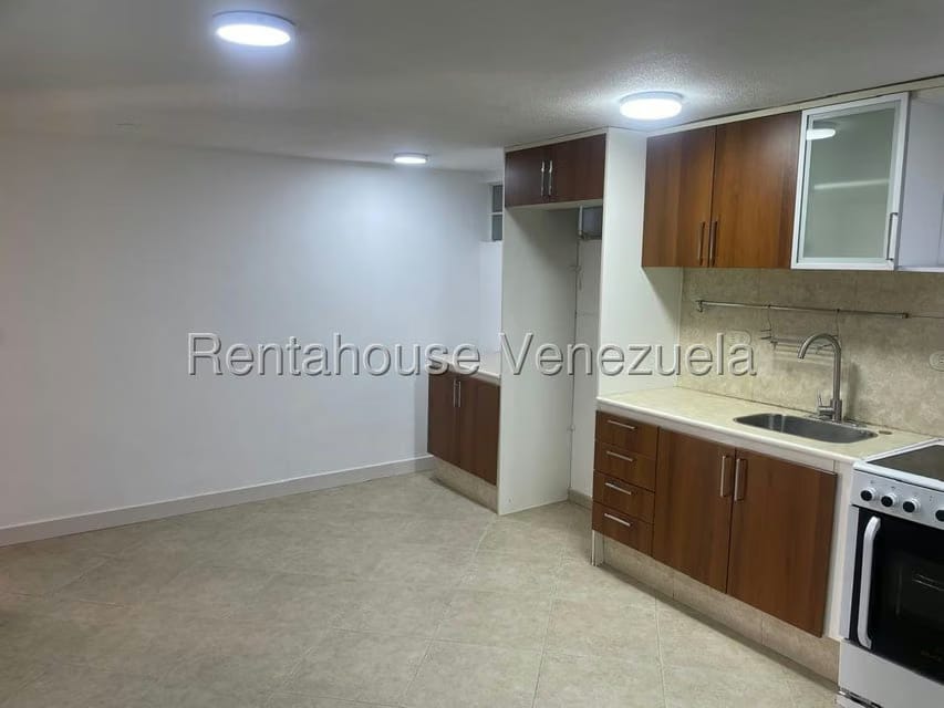 Apartamento (1 Nivel) en Alquiler en Macaracuay, Distrito Metropolitano - 2
