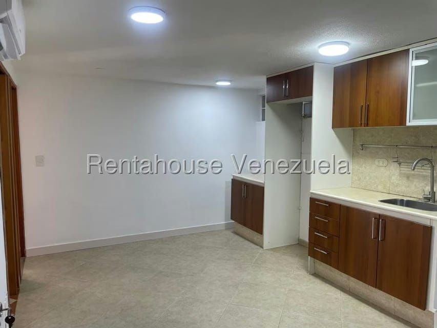 Apartamento (1 Nivel) en Alquiler en Macaracuay, Distrito Metropolitano - 3