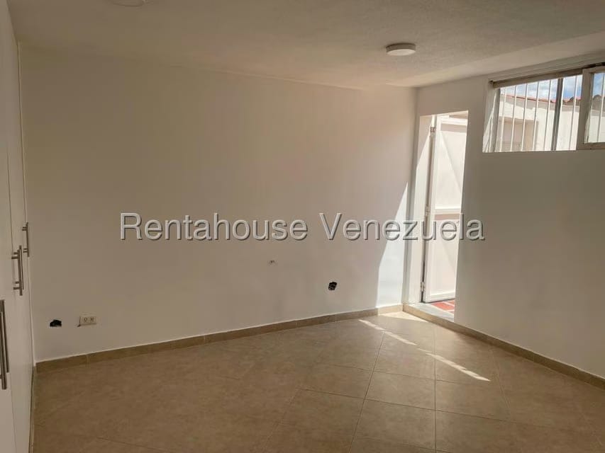 Apartamento (1 Nivel) en Alquiler en Macaracuay, Distrito Metropolitano - 9