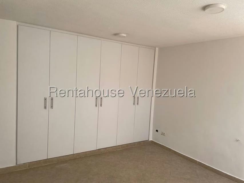 Apartamento (1 Nivel) en Alquiler en Macaracuay, Distrito Metropolitano - 10