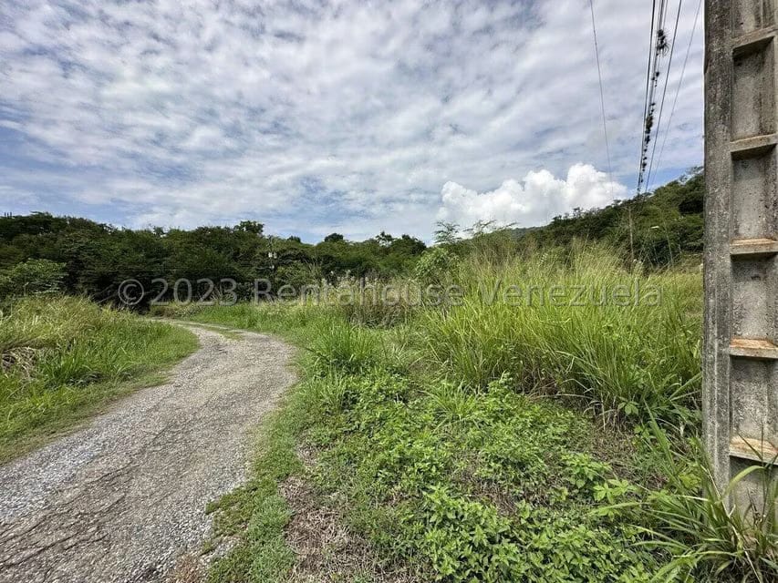 Terreno (Residencial) en Venta en Mara Country, Miranda - 13