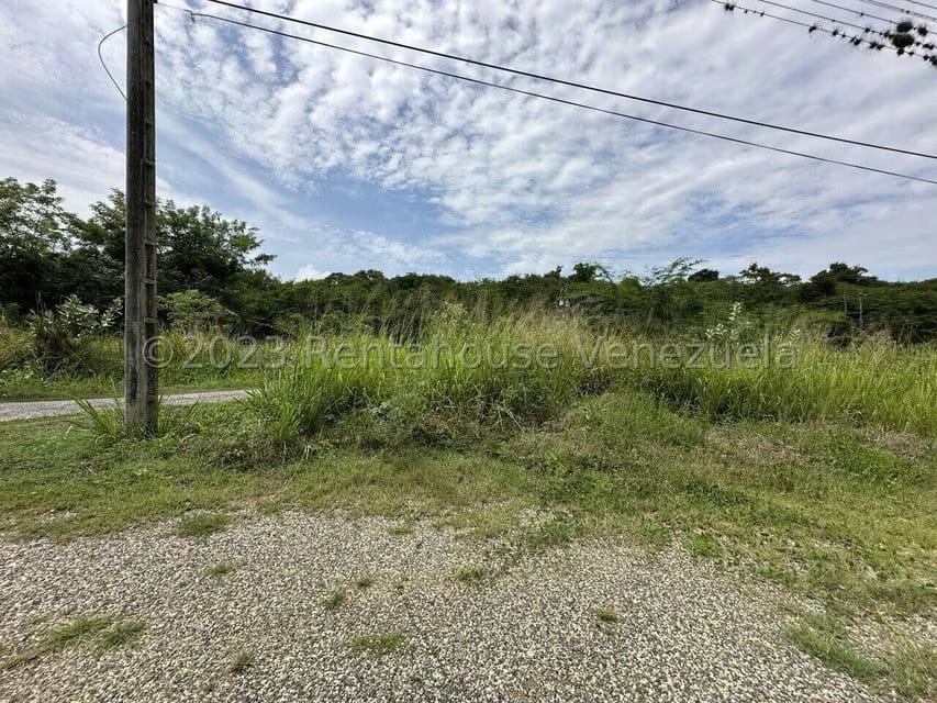 Terreno (Residencial) en Venta en Mara Country, Miranda - 15