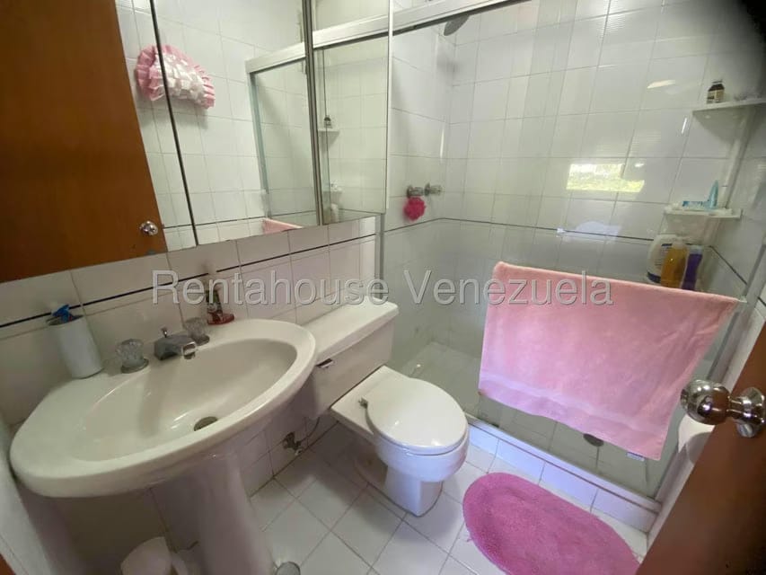 Apartamento (Duplex) en Venta en Los Samanes, Distrito Metropolitano - 17