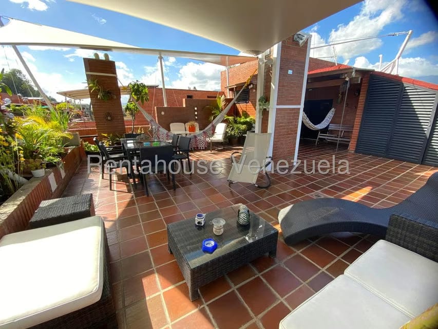 Apartamento (Duplex) en Venta en Los Samanes, Distrito Metropolitano - 26