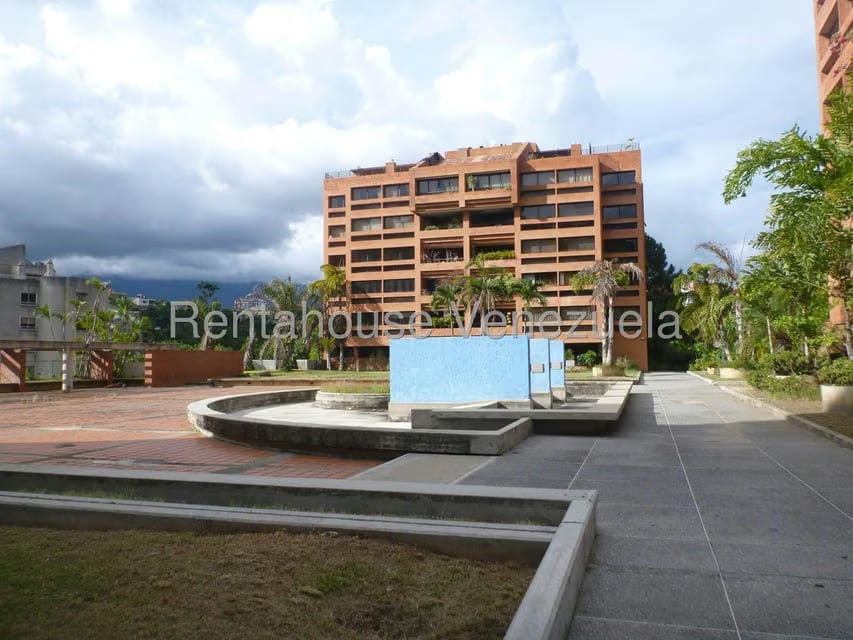 Apartamento (Duplex) en Venta en Los Samanes, Distrito Metropolitano - 35