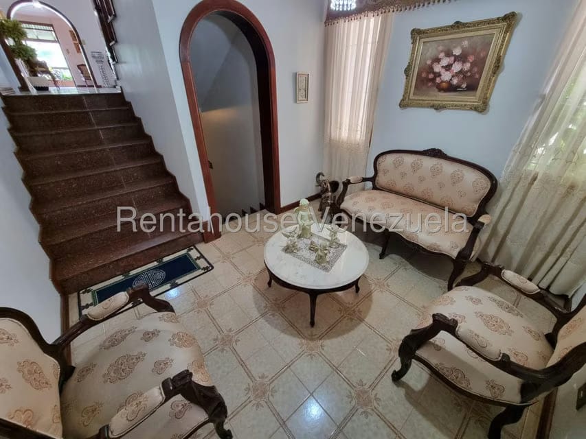 Casa (Multipes Niveles) en Venta en Colinas de Bello Monte, Distrito Metropolitano - 2