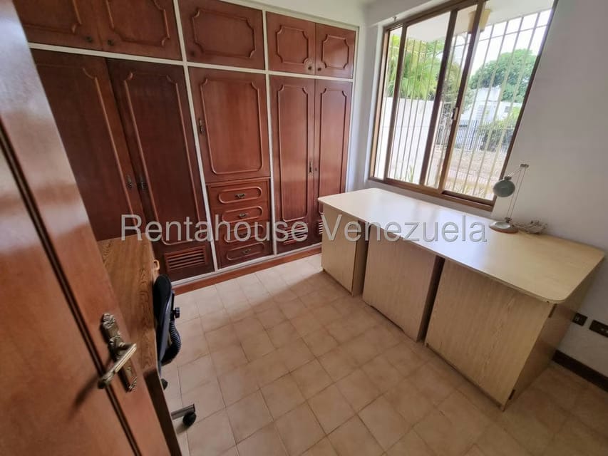 Casa (Multipes Niveles) en Venta en Colinas de Bello Monte, Distrito Metropolitano - 25