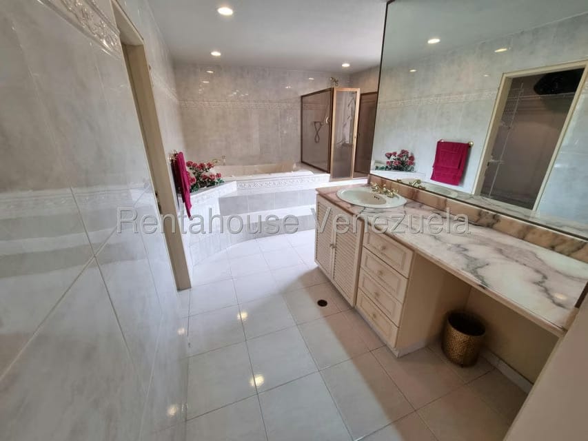 Casa (Multipes Niveles) en Venta en Colinas de Bello Monte, Distrito Metropolitano - 42