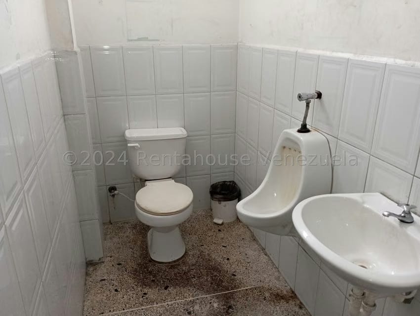 Comercial (Edificio) en Venta en Avenida Urdaneta, Merida - 11