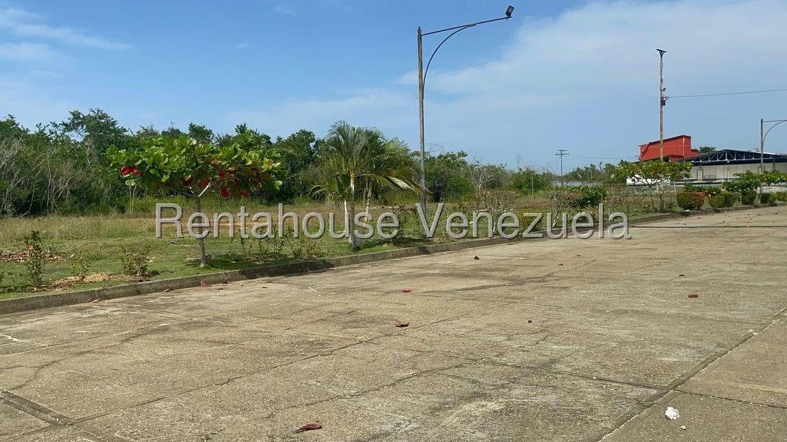 Comercial (Local Comercial) en Venta en Higuerote, Miranda - 11
