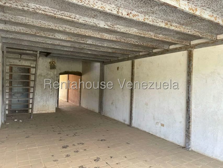 Comercial (Local Comercial) en Venta en Higuerote, Miranda - 4