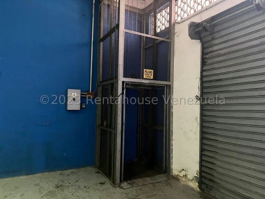 Comercial (Galpon - Deposito) en Venta en Las Acacias, Distrito Metropolitano - 8