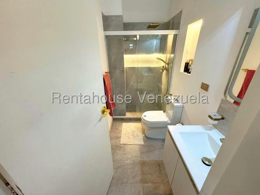 Casa (Duplex) en Venta en Alto Prado, Distrito Metropolitano - 26