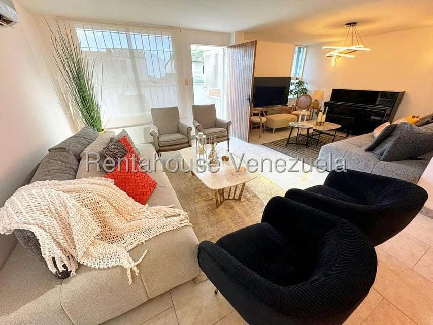 Casa (Duplex) en Venta en Alto Prado, Distrito Metropolitano - 5