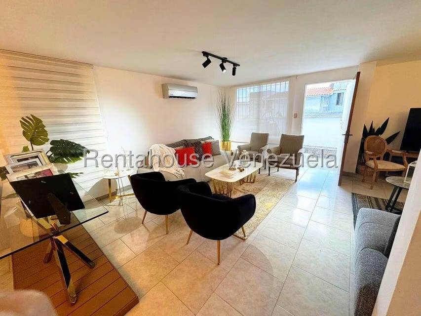 Casa (Duplex) en Venta en Alto Prado, Distrito Metropolitano - 6