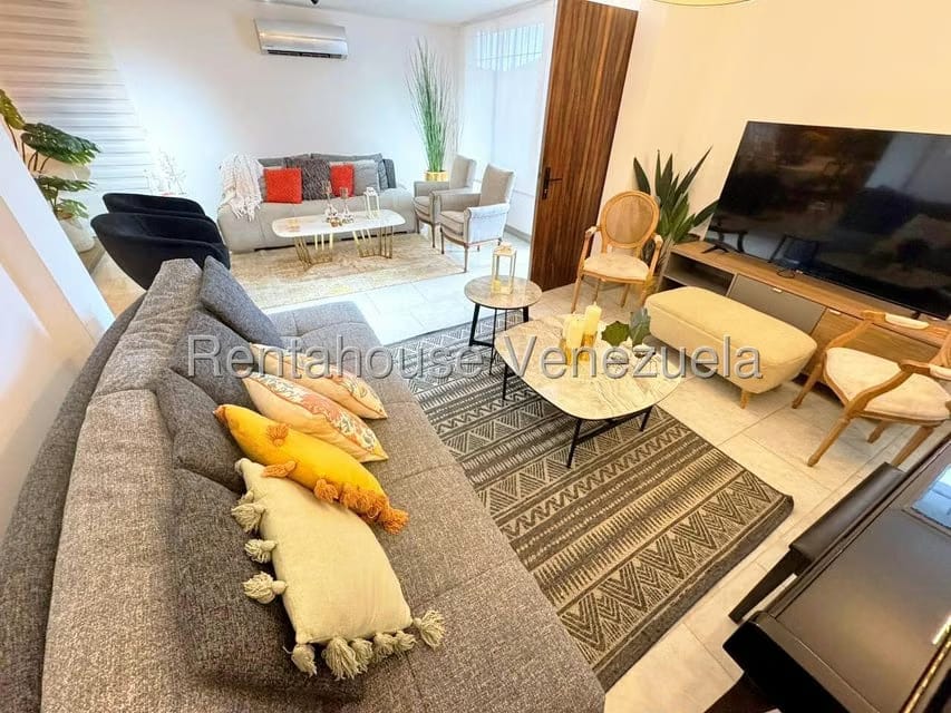 Casa (Duplex) en Venta en Alto Prado, Distrito Metropolitano - 9