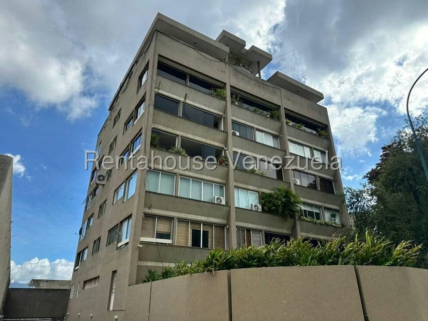 Apartamento (1 Nivel) en Alquiler en Colinas de Bello Monte, Distrito Metropolitano - 2