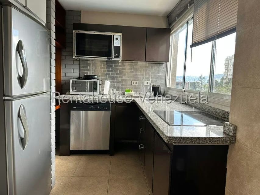 Apartamento (1 Nivel) en Alquiler en Colinas de Bello Monte, Distrito Metropolitano - 11