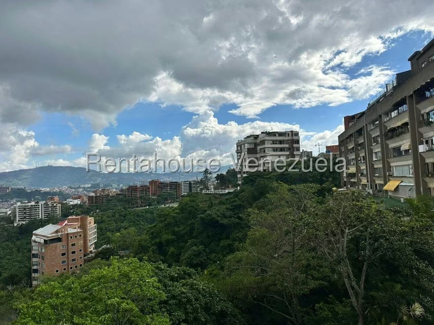 Apartamento (1 Nivel) en Alquiler en Colinas de Bello Monte, Distrito Metropolitano - 15