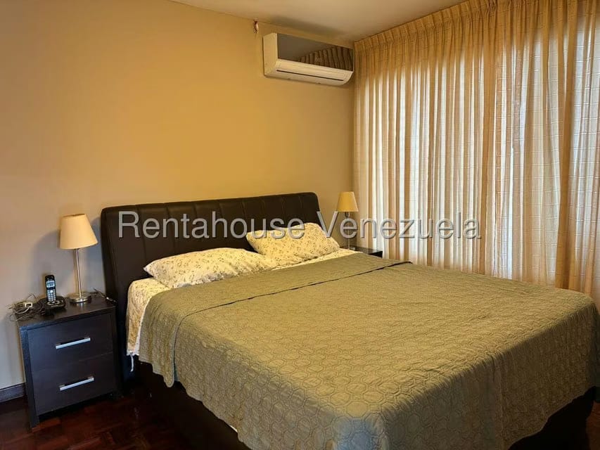 Apartamento (1 Nivel) en Alquiler en Colinas de Bello Monte, Distrito Metropolitano - 16