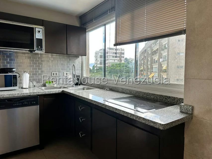 Apartamento (1 Nivel) en Alquiler en Colinas de Bello Monte, Distrito Metropolitano - 10