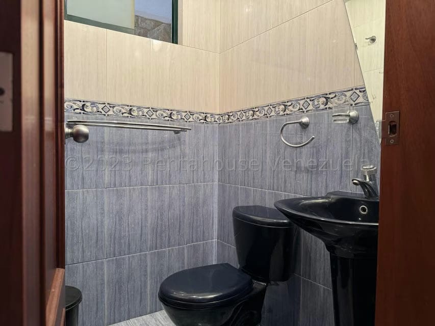 Casa (Multipes Niveles) en Venta en La Union, Distrito Metropolitano - 39