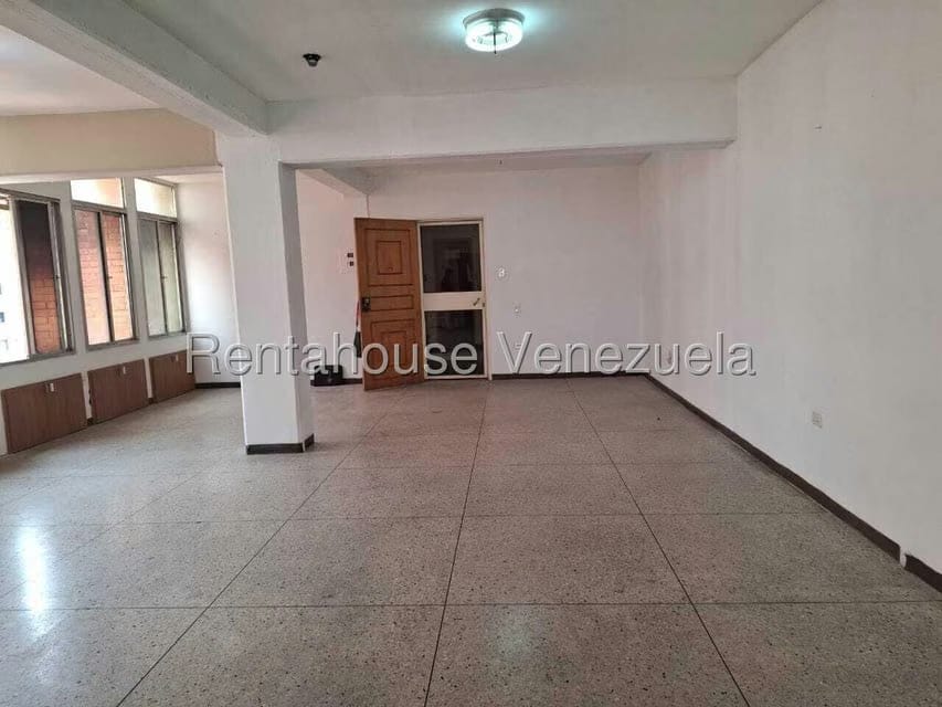 Comercial (Local Comercial) en Alquiler en Centro, Lara - 2