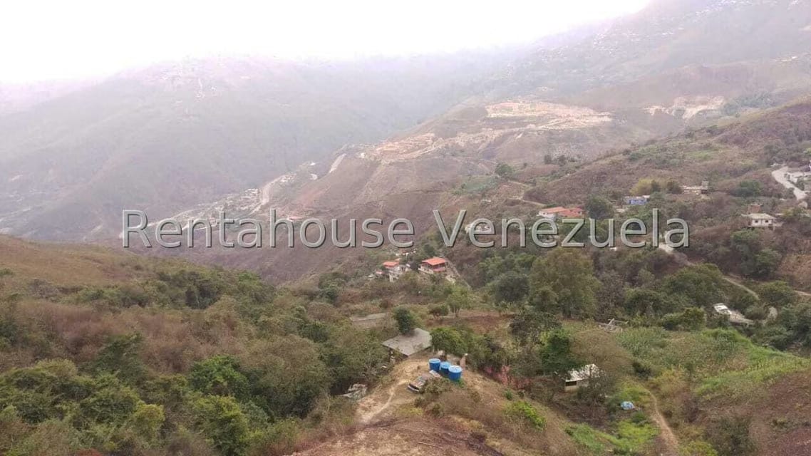 Terreno (Comercial) en Venta en El Junquito, Distrito Metropolitano - 8