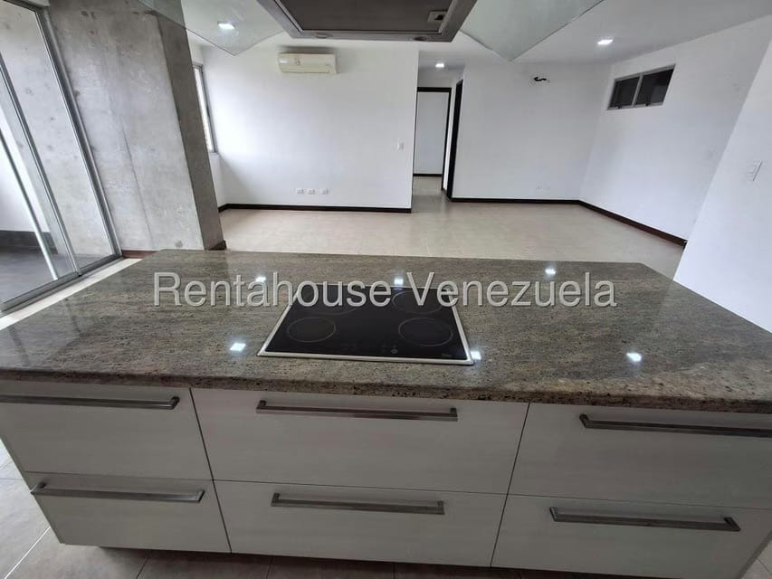 Apartamento (1 Nivel) en Alquiler en Zona Este, Lara - 14