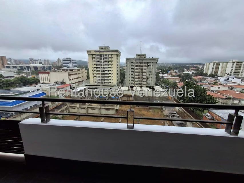 Apartamento (1 Nivel) en Alquiler en Zona Este, Lara - 19