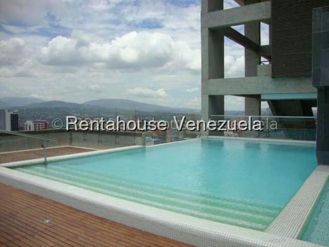 Apartamento (1 Nivel) en Alquiler en Zona Este, Lara - 36