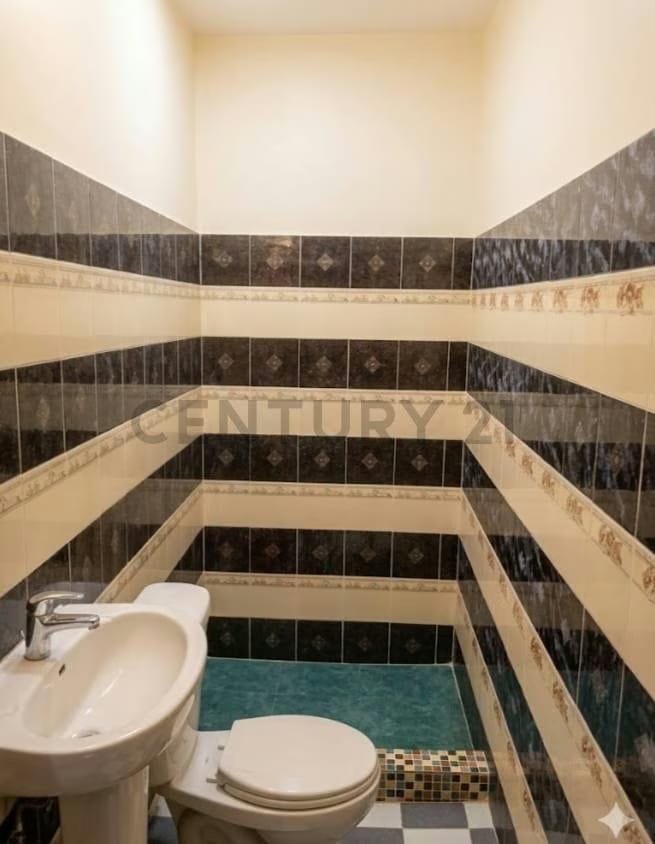 VENTA DE CASA RESIDENCIAL O COMERCIAL CAPUCHINOS - 10