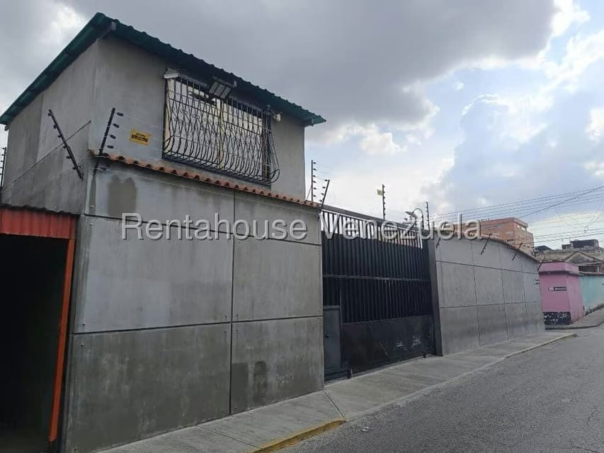 Comercial (Local Comercial) en Venta en Centro, Aragua - 2