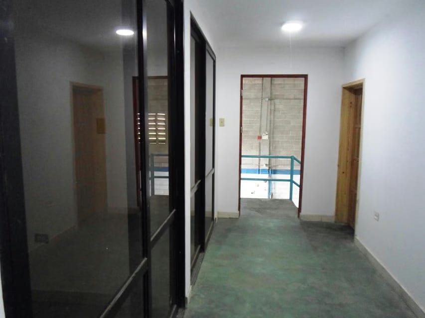Comercial (Galpon - Deposito) en Venta en Las Cumacas, Miranda - 24