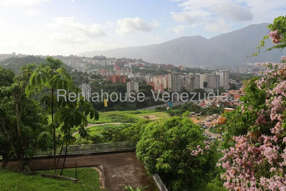 Casa (Contemporaneo) en Venta en Baruta, Distrito Metropolitano - 28