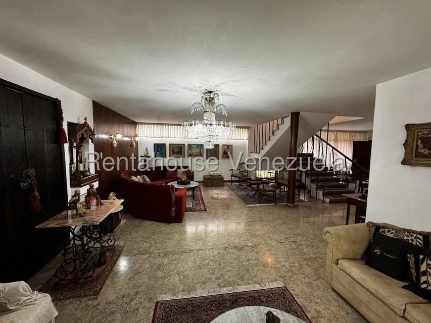 Casa (Duplex) en Venta en Chuao, Distrito Metropolitano - 6