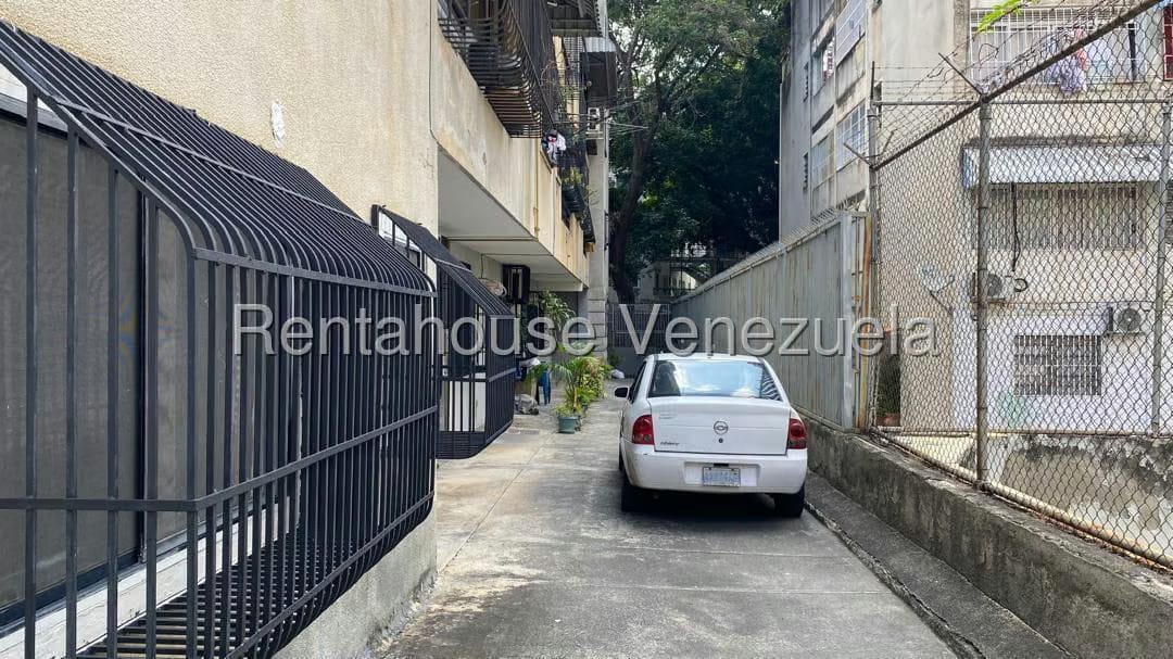 Apartamento (1 Nivel) en Venta en San Bernardino, Distrito Metropolitano - 13