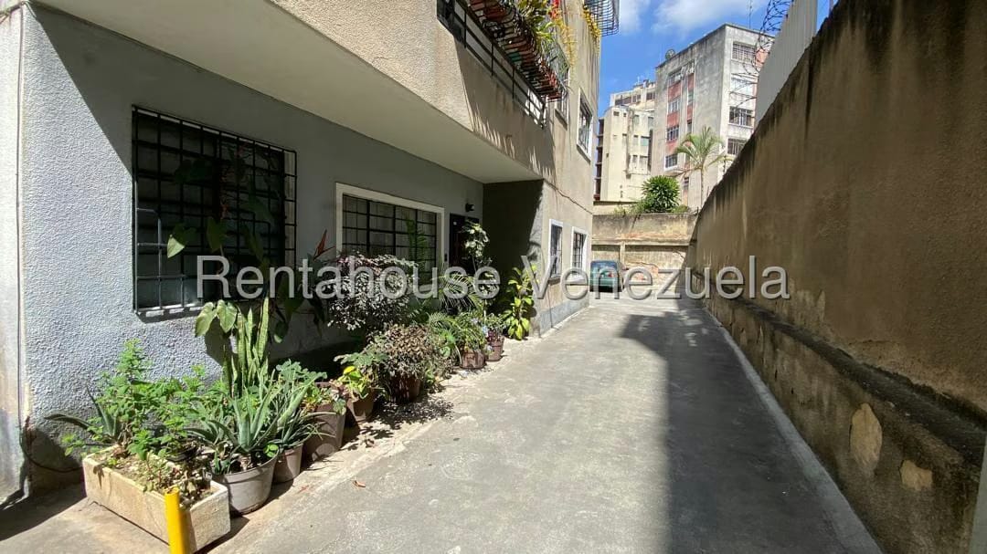 Apartamento (1 Nivel) en Venta en San Bernardino, Distrito Metropolitano - 6