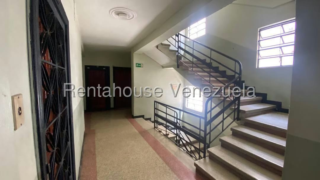 Apartamento (1 Nivel) en Venta en San Bernardino, Distrito Metropolitano - 8