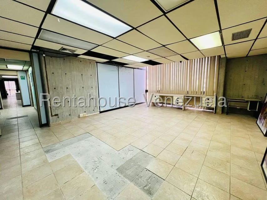 Comercial (Oficina) en Venta en Las Delicias, Aragua - 32