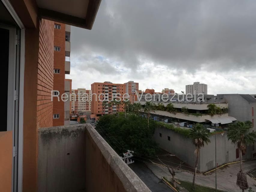 Apartamento (1 Nivel) en Venta en El Parque, Lara - 16